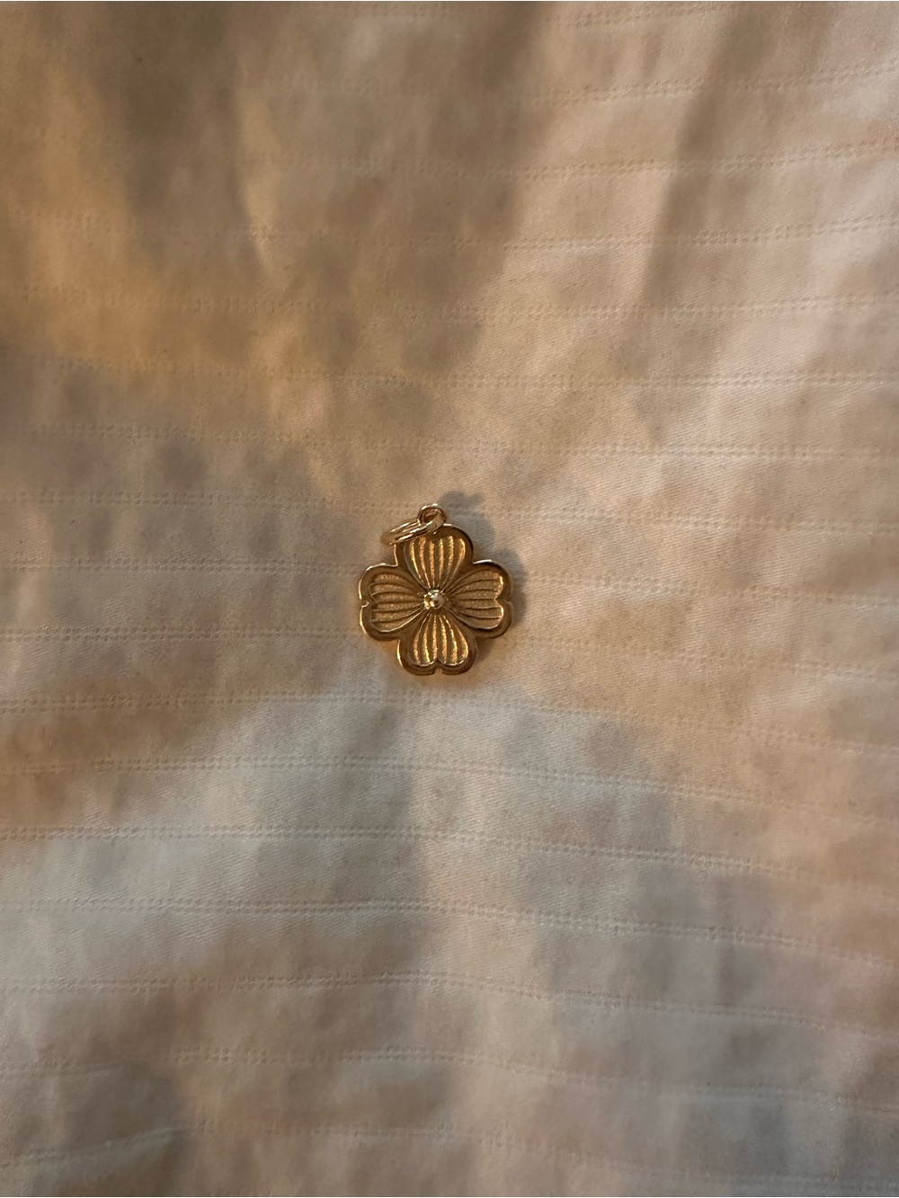 Jane Win mini pendant